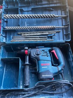 Bosch RH328VC Rotary Hammer Drill with Bits
