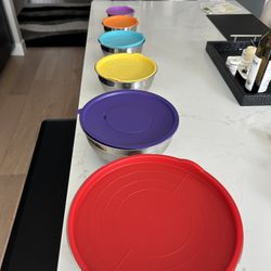 26 Piece Stainless Steele Mixing Bowls with Accessories