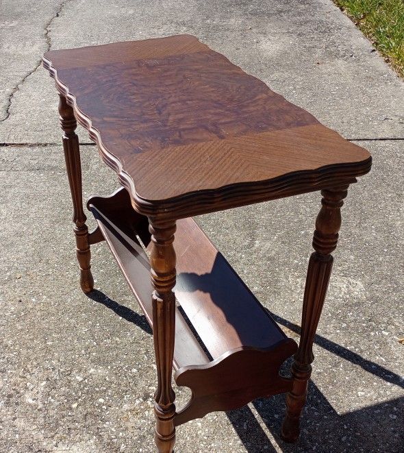 Vintage End Table Book Table Console Table Furniture *40.00 Firm* Top is 24" x 12" & 24" Tall