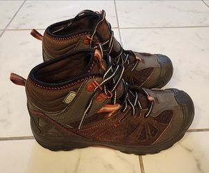 Merrell Capra Mid waterproof hiking boots size 3Y