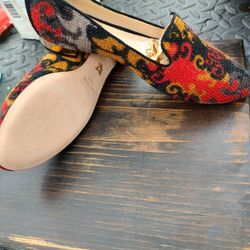 Vince Camuto (Vi-Adeline Multi Tapestry) Sz 5