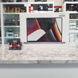 14" Macbook Pro With 1 TB SSD