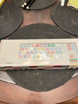 Apple Keyboard Keys Painted For Final Cut Pro 7