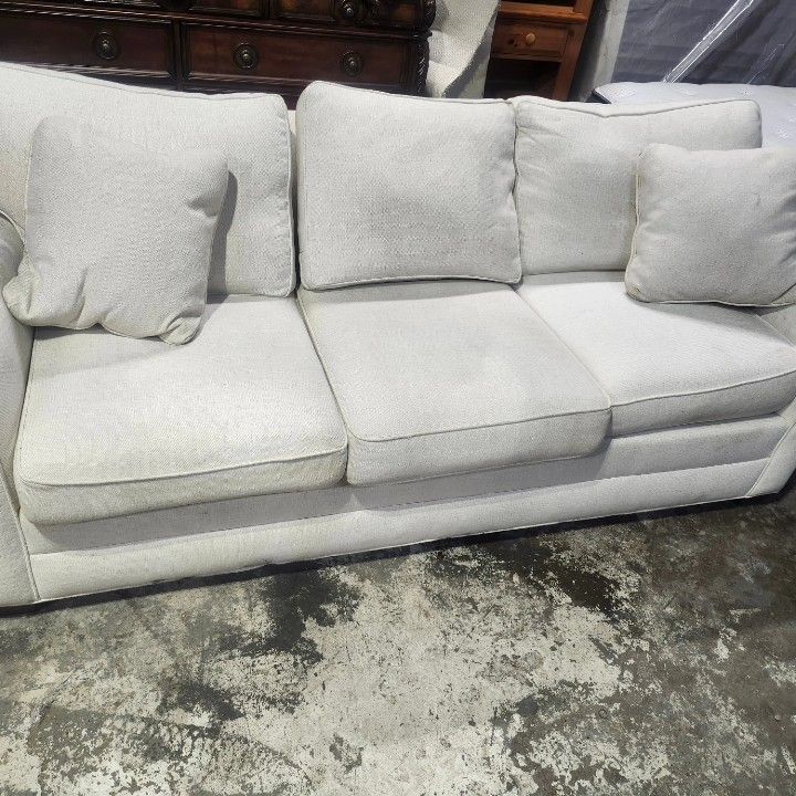 Beautiful Ethan Allen White Sofa for Sale in Houston, TX OfferUp