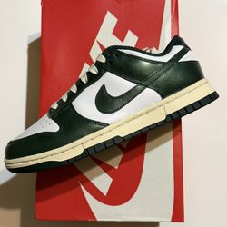 New Nike Wmns Dunk Low “Vintage Green”