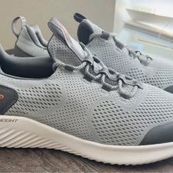 BRAND NEW MENS SKECHERS SHOE
