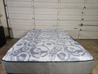 Queen Size Mattress, Good Conditions 👍, 12 inches Height