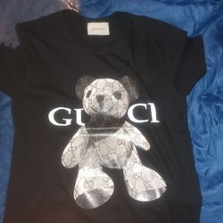 Gucc T Shirt   Size Small