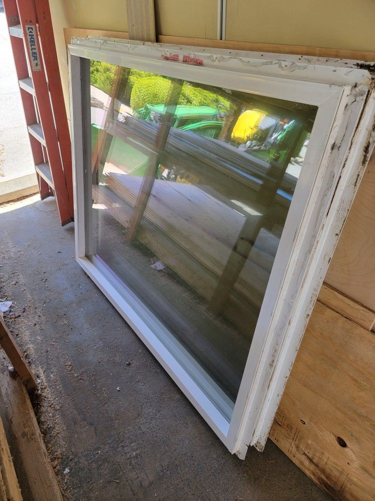 Vinyl double paned windows for sale in mountlake terrace wa offerup