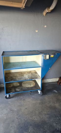 Beckman Industrial heavy dutyl vintage blue metal rolling cart