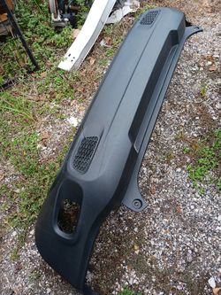 2015-18 Jeep Renegade Rear Bumper Cover Oem
