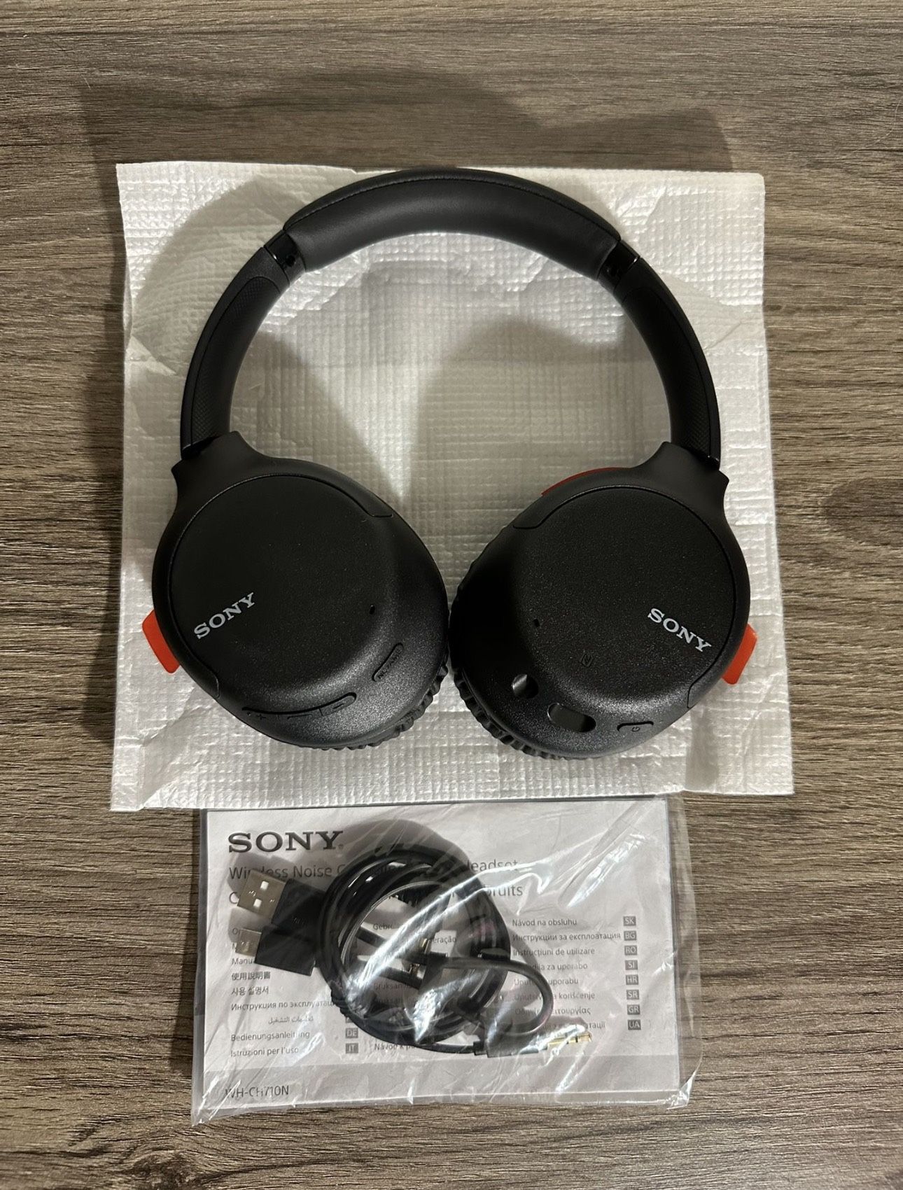 Sony Wireless Over-ear Noise Canceling Headphones with Microphone, Black