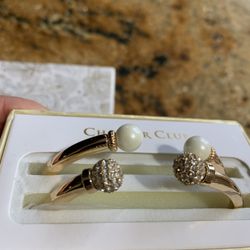 2 beautiful bracelet