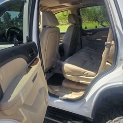 2008 Tahoe 122xxx Miles 5" Lift 22x14 Wheels