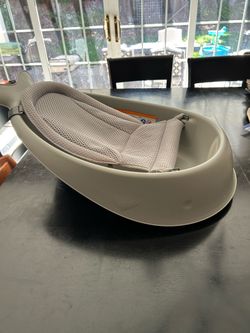 Skip Hop Moby Smart Sling 3-Stage Whale Bathtub, Gray