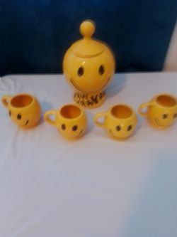 MCCOY COOKIE JAR AND CUPS (HAVE A HAPPY DAY)