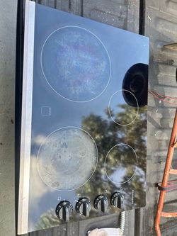 Frigidaire Electric Glass Cooktop