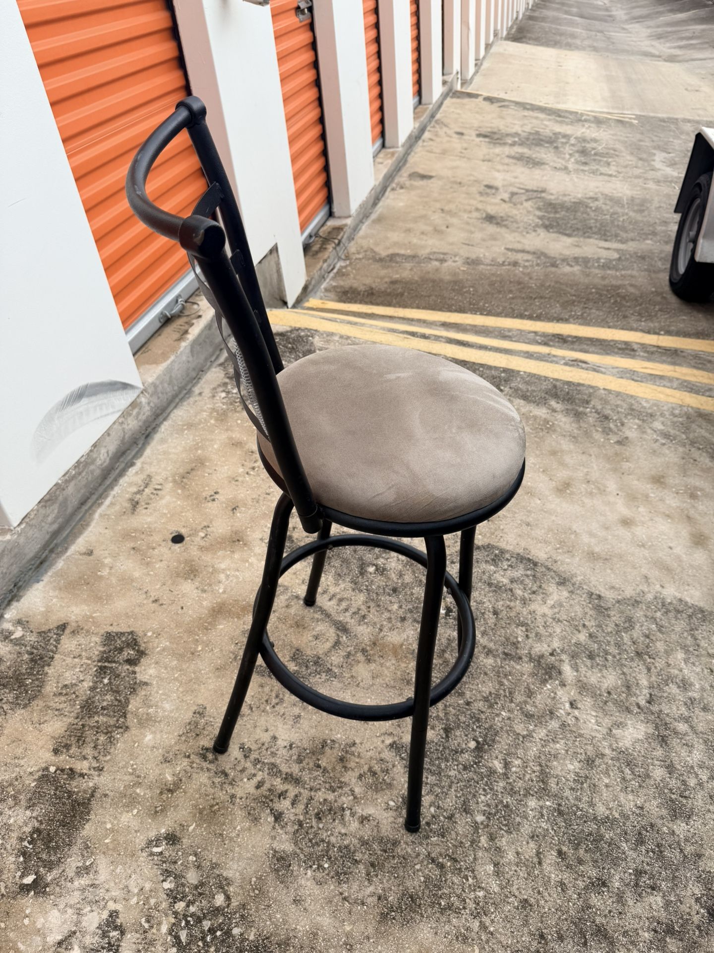 Swivel Bar Stool
