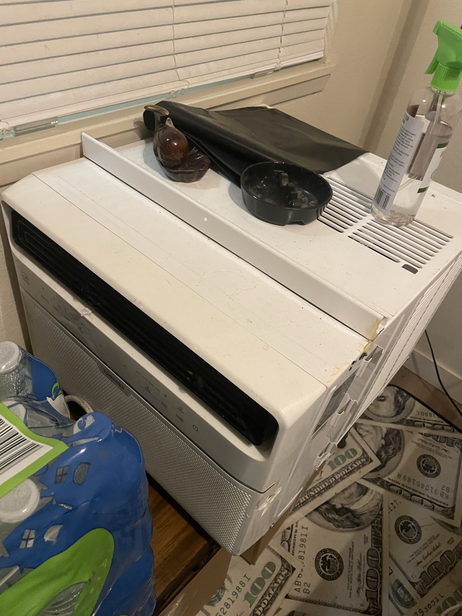 Air Condition Window Toshiba 10000 BTU