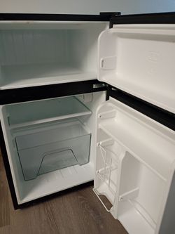 Mini fridge with  freezer