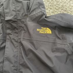 The North Face Juniors Rain Jacket Size M 10/12 Y