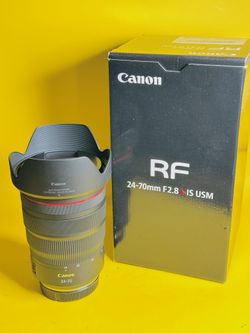 Canon RF 24-70mm f/2.8L IS USM Lens - Like New Box Hood
