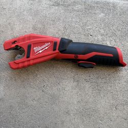 Milwaukee M-12 COPPER TUBING CUTTER TOOL ONLY- 2471-20