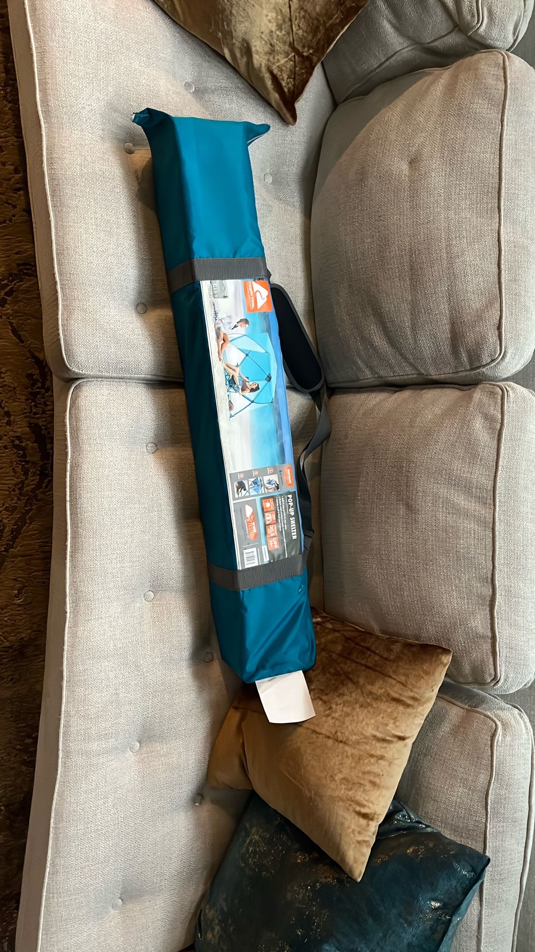 BRAND NEW $60 BEACH POP-UP SHELTER TENT FOR ONLY $40