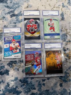 Patrick Mahomes graded 10 cards