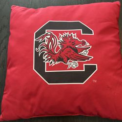 Gamecocks Throw Pillow 