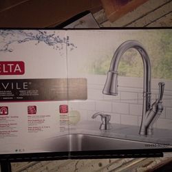 Delta Savile Chrome