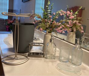 Elegante Set de Accesorios para Baño (Gris y Vidrio) – Como Nuevo 7piezas