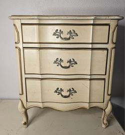 French Provincial 3-Drawer Nightstand