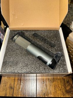 MXL R80 Ribbon Microphone - Like New