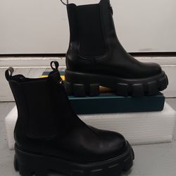 New  Women's Prada Black Ankle Leather Boots Size 38 