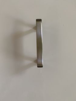 Cabinet Pulls Around 4 Inches (Set Of 31)