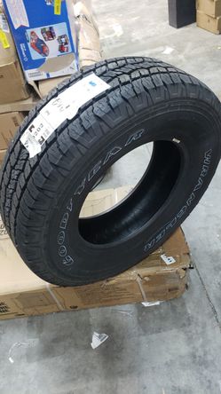 Goodyear Wrangler TrailMark All-Season P265/70R17 113S Tire ONLY 1 for Sale  in Houston, TX - OfferUp