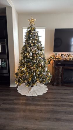 7.5ft Christmas tree