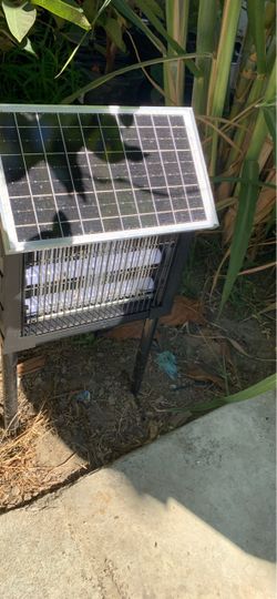 Solar Mosquitoes and Flies Killer Machine