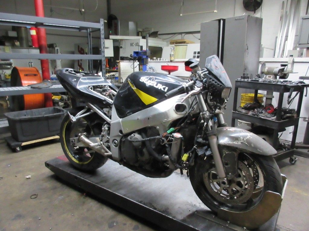 PARTED OUT - 2002 01-03 Suzuki GSXR 600 750 GSXR600 - Motorcycle parts - 101730