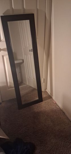 Wall mirror