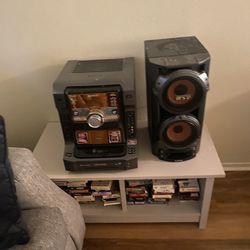 Sony 5-Disc CD Changer Stereo System + Speakers