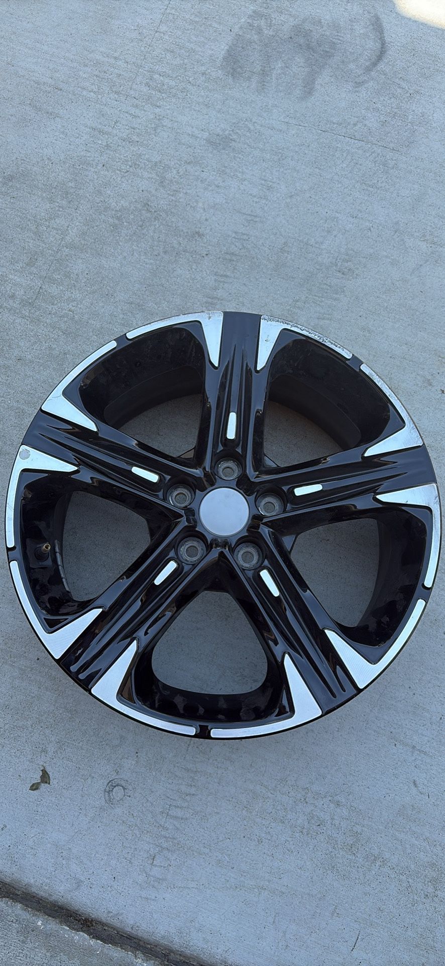 Kia K5 2021 Factory Rim (damaged) 