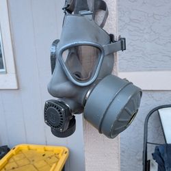 1987 Gas Mask 