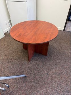 Round Table