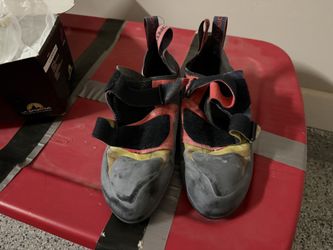La Sportiva Kubo Climbing Shoes (Men size 12.5/46)