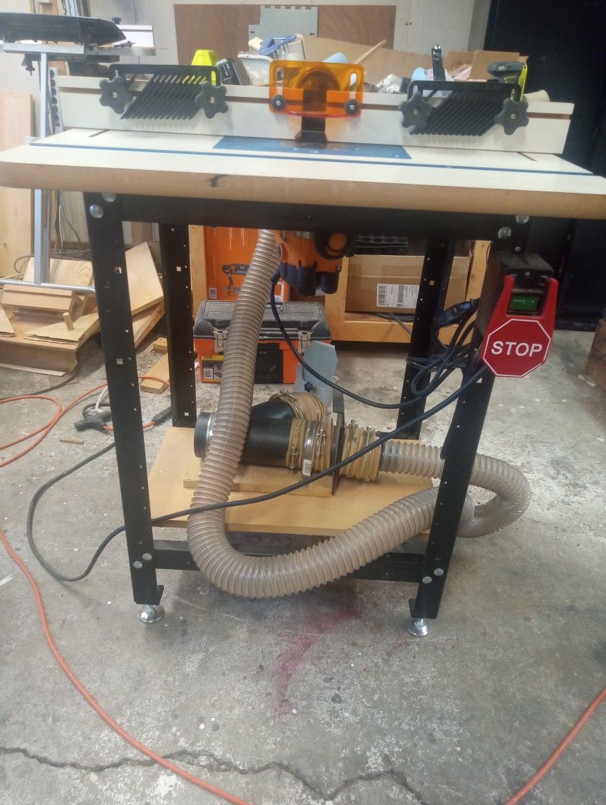Rockler Router Table With Triton 2.25 HP Router & Hoses