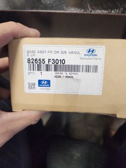 2019 Hyundai Elantra Door Handle Base