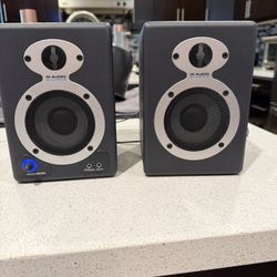 🔊 M-Audio StudioPro 3 Powered Desktop Speakers 🔊