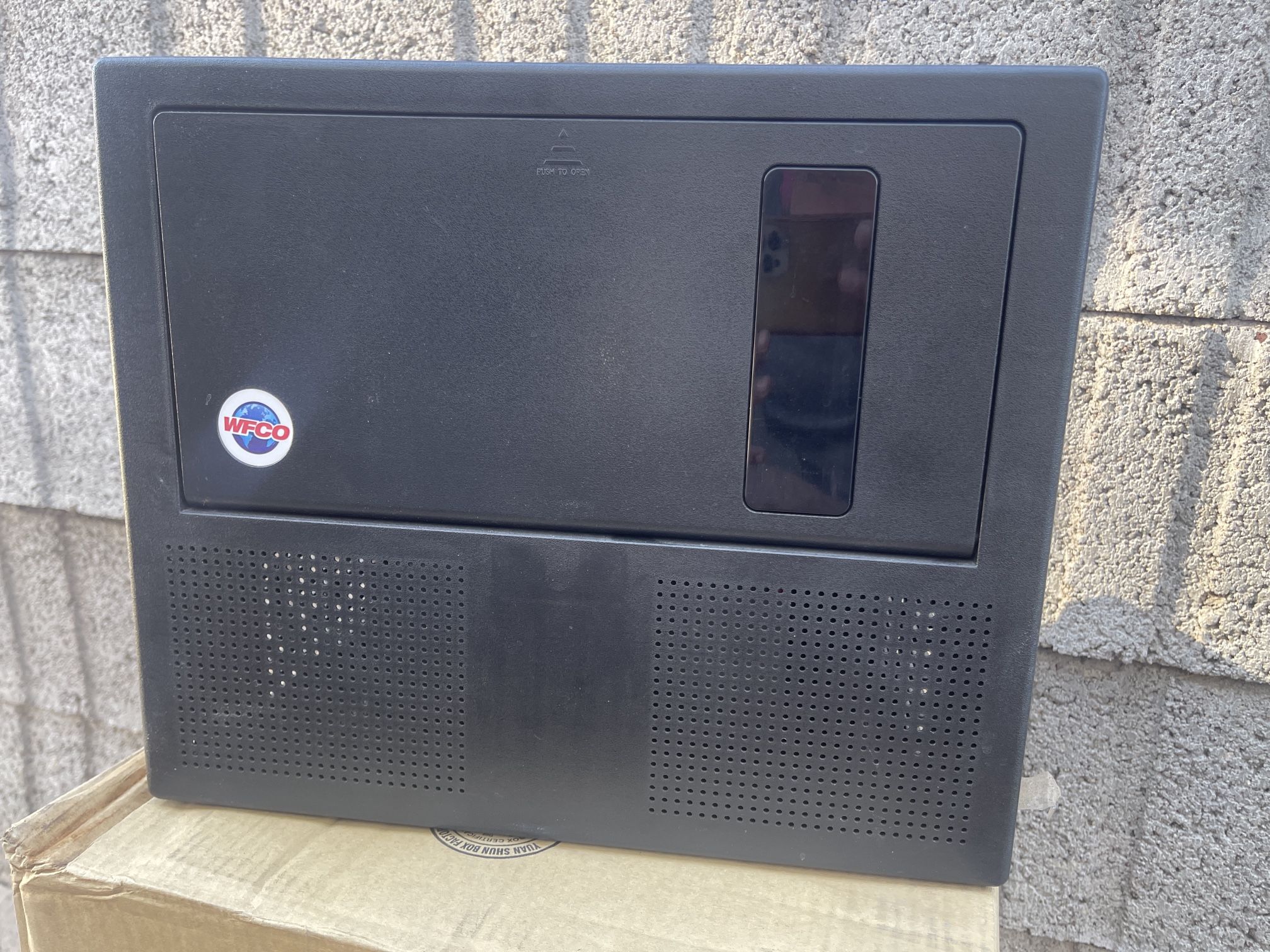 RV Breaker Box / Power Converter & Charger